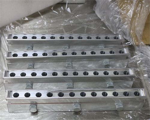 Linha de produção de batom batom 12 buracos de bico de pássaro Alumínio Mofo prata fácil de limpar