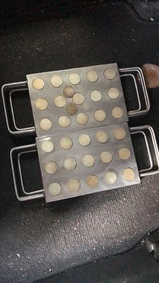 Compactação de moldes de alumínio para moldagem em pó seco