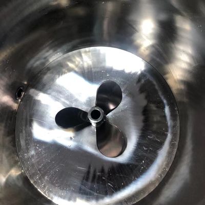 Máquina de mistura de batons de 100 litros Agitação derretimento aquecimento compartimentado