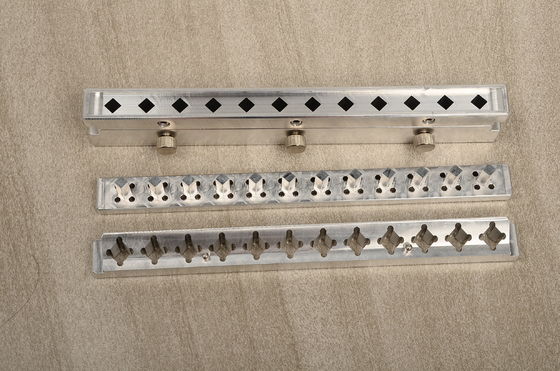 12 buracos Molde de batom personalizado Barro de ouro pequeno Quadrado de alumínio