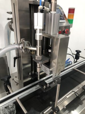 Máquina de enchimento automática de servo de cabeça única engrenagem bomba 6000 garrafas por hora