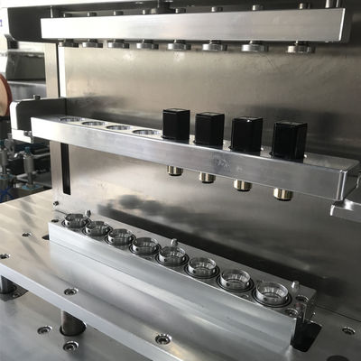 Linha de produção de batom completo - Máquina de liberação automática de batom com 8 furos de silicone completo