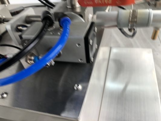 Máquina automática de enchimento de brilhantes labial SUS304 de cabeça única vertical