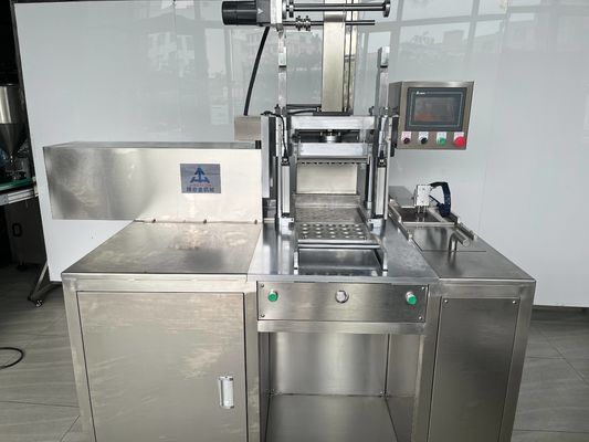 Máquina de prensagem automática de blush em pó com 3 moldes/minuto